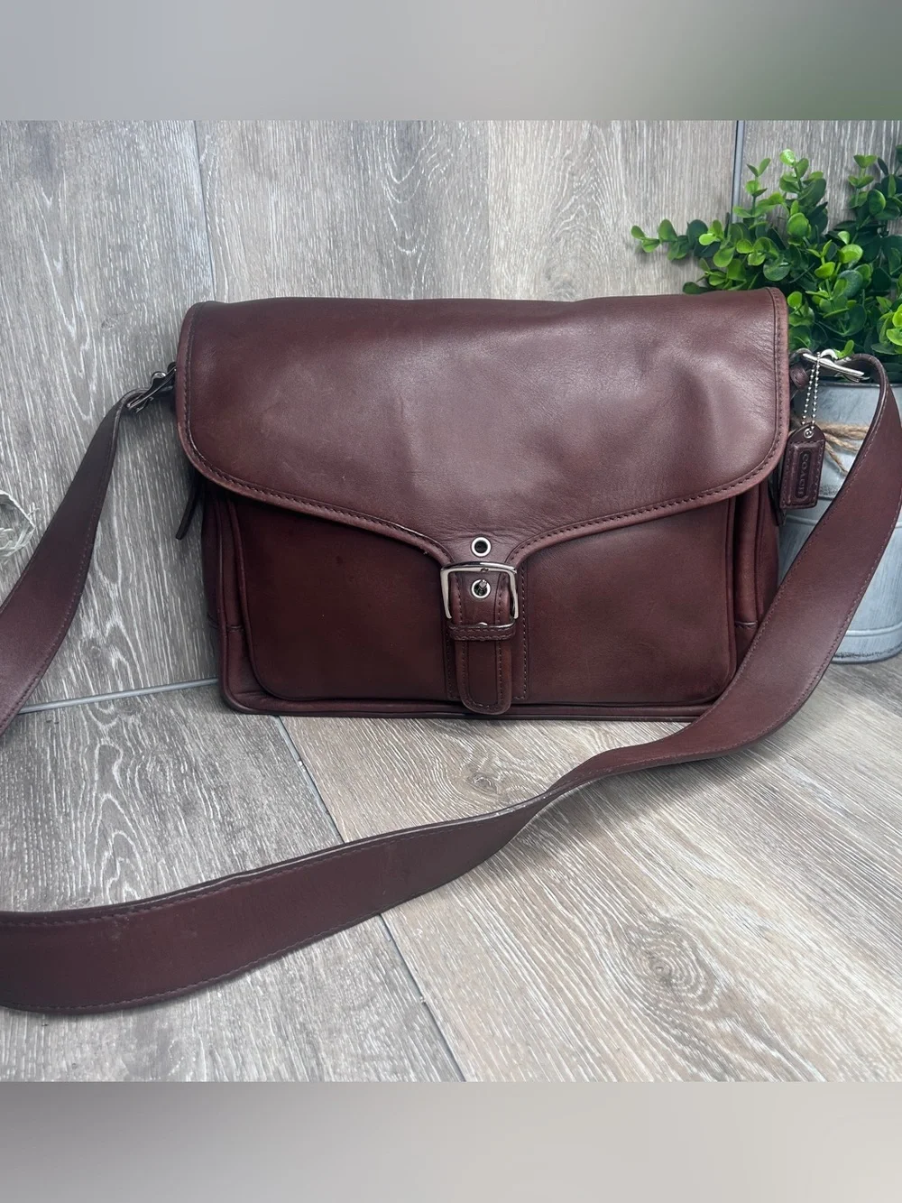 Coach Vintage Glove‑Tanned Leather Messenger Bag Brown Crossbody G23‑5735